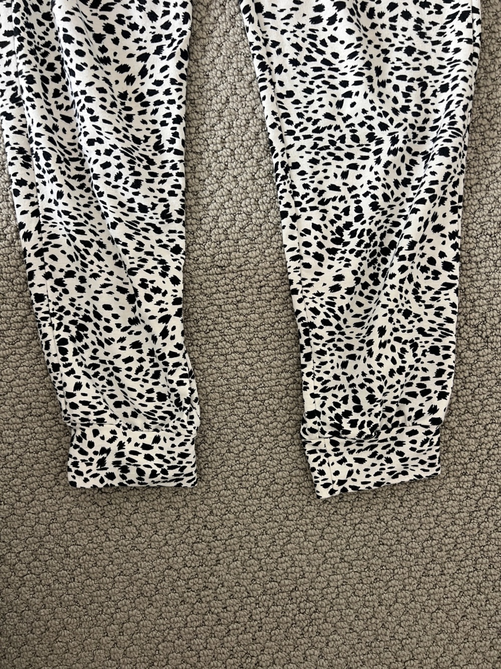 Leopard Print Black & White Spot Jogger Pants with pockets and tie size medium - Picture 4 of 5